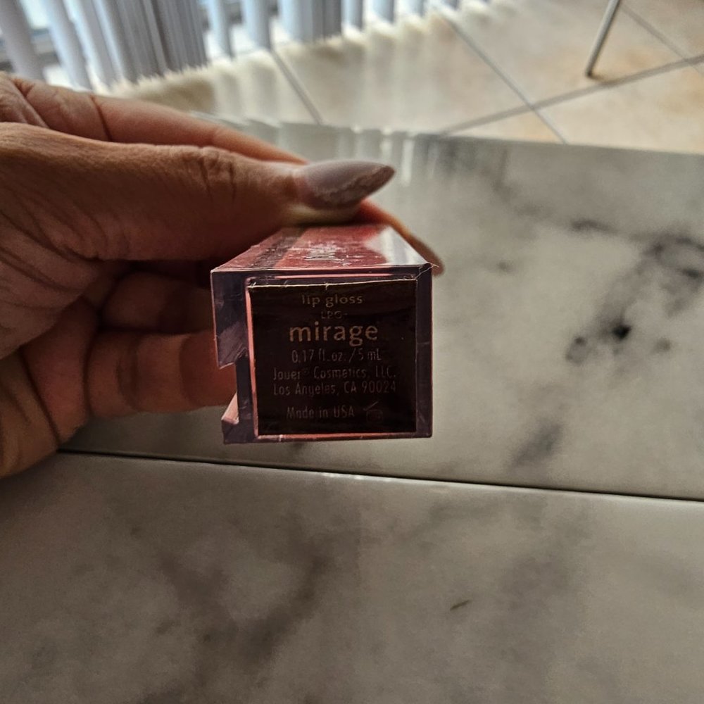 JOUER - LIP GLOSS - MIRAGE - NEVER USED - GREAT CONDITION